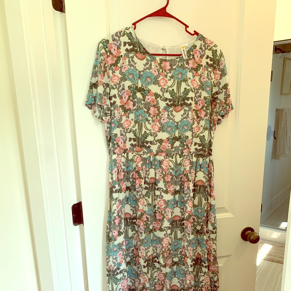 Women's paisley print dress - Fits like a M